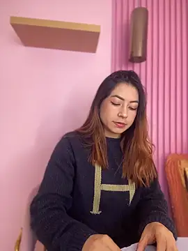 Snapshot of MaddieHunter chatting on December 20, 2025, 1:58 pm MaddieHunter online show from December 20, 2025, 1:58 pm