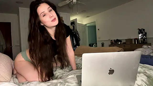 MysteriousMadam online show from March 4, 2026, 12:40 am