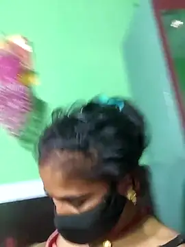 Snapshot of Uma_sain chatting on February 11, 2026, 11:26 pm Uma sain online show from February 11, 2026, 11:26 pm