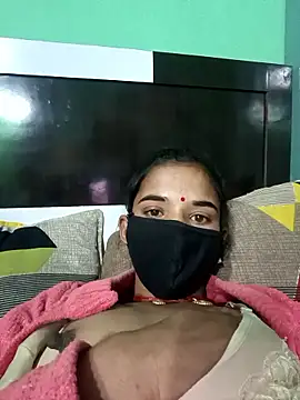 Snapshot of Uma_sain chatting on January 13, 2026, 12:47 am Uma sain online show from January 13, 2026, 12:47 am