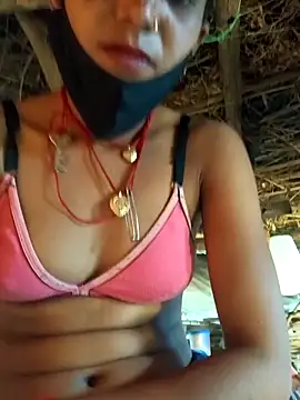 Snapshot of Uma_sain chatting on February 13, 2026, 2:28 pm Uma sain online show from February 13, 2026, 2:28 pm