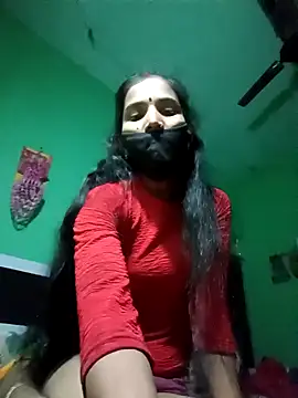 Snapshot of Uma_sain chatting on December 22, 2025, 11:27 pm Uma sain online show from December 22, 2025, 11:27 pm