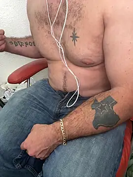 2addictivelyhorny online show from March 11, 2026, 9:47 am