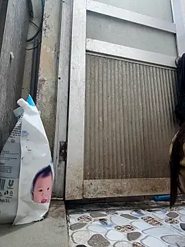 LianLaz online show from December 20, 2025, 1:19 am