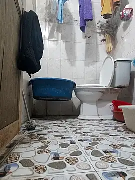 LianLaz online show from December 19, 2025, 7:55 am