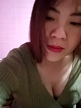 Lily-ross22 online show from December 2, 2025, 3:47 pm