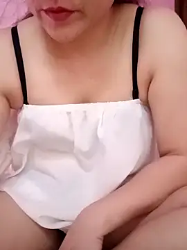 Lily-ross22 online show from April 15, 2026, 8:42 am