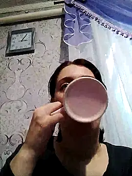 Snapshot of LoweredLockout chatting on January 8, 2026, 1:06 pm LoweredLockout online show from January 8, 2026, 1:06 pm