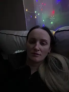 TomilaSi online show from December 17, 2025, 2:38 am