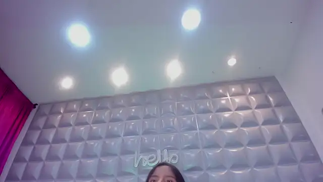 Snapshot of sol-angel chatting on December 19, 2025, 3:14 pm sol-angel online show from December 19, 2025, 3:14 pm