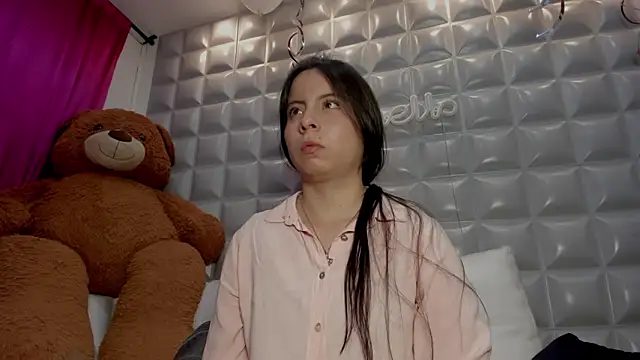 Snapshot of sol-angel chatting on February 16, 2026, 3:54 pm sol-angel online show from February 16, 2026, 3:54 pm