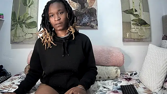 Snapshot of JuicyEbonyGoddess chatting on June 3, 2026, 5:17 pm JuicyEbonyGoddess online show from June 3, 2026, 5:17 pm