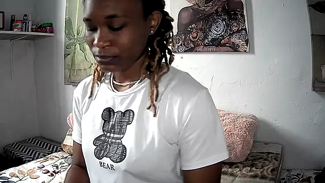 Snapshot of JuicyEbonyGoddess chatting on May 29, 2026, 9:15 am JuicyEbonyGoddess online show from May 29, 2026, 9:15 am
