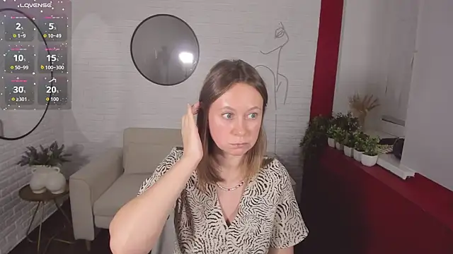 Brooke lover online show from December 2, 2025, 8:32 pm