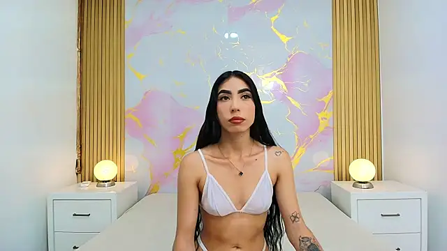 HallieStone online show from December 17, 2025, 7:52 pm