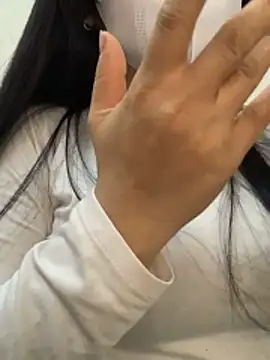 lana-kan online show from February 5, 2026, 1:40 pm