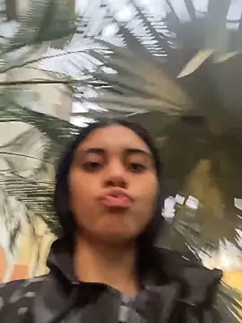 Miia moonn online show from November 28, 2025, 10:59 am