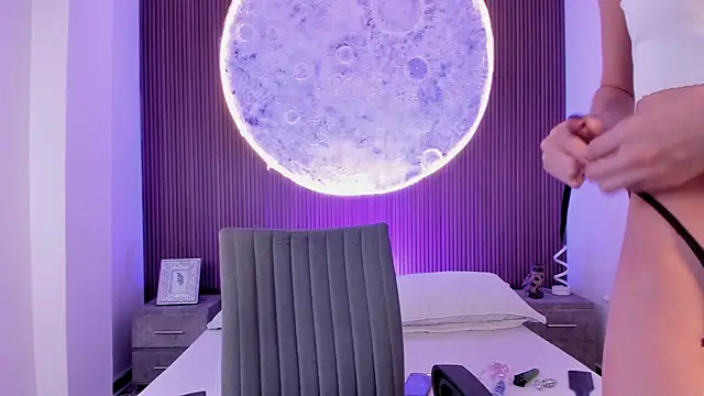 Snapshot of IvannaVolk_ chatting on December 20, 2025, 4:48 am IvannaVolk online show from December 20, 2025, 4:48 am