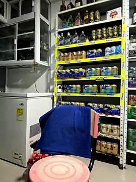 OliverWest04 online show from December 5, 2025, 6:56 am