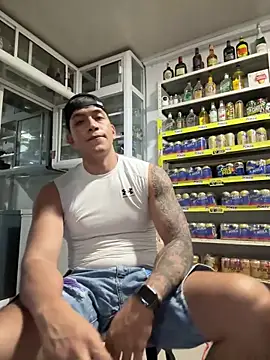 OliverWest04 online show from April 14, 2026, 12:15 am