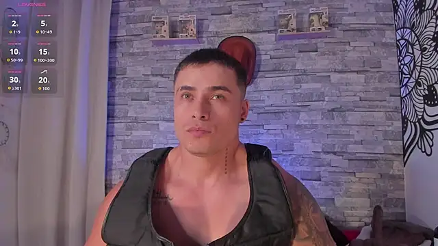 connorsmithvip online show from November 25, 2025, 10:32 pm