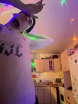 Snapshot of Rabizoon chatting on December 16, 2025, 1:59 pm Rabizoon online show from December 16, 2025, 1:59 pm