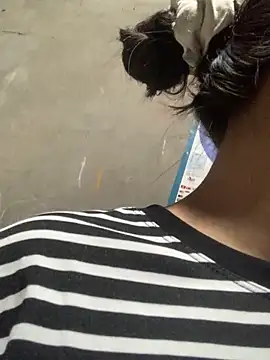 Lisa-sexyy online show from April 10, 2026, 1:18 pm