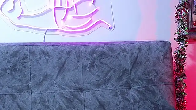 MightyLaura1 online show from December 20, 2025, 10:34 pm