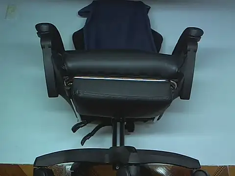 Snapshot of Alphacashmaster777 chatting on April 14, 2026, 10:26 pm Alphacashmaster777 online show from April 14, 2026, 10:26 pm