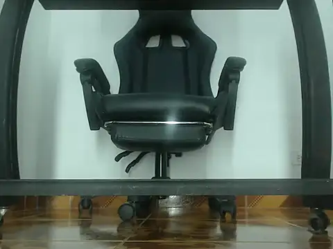 Snapshot of Alphacashmaster777 chatting on March 11, 2026, 9:47 am Alphacashmaster777 online show from March 11, 2026, 9:47 am