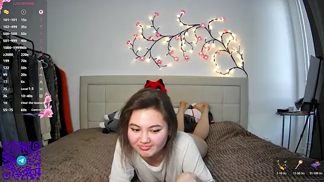 ArianeRandy online show from April 3, 2026, 3:07 pm