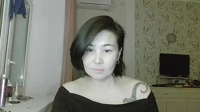 Snapshot of Nettie_Allie chatting on January 14, 2026, 7:50 pm Nettie Allie online show from January 14, 2026, 7:50 pm