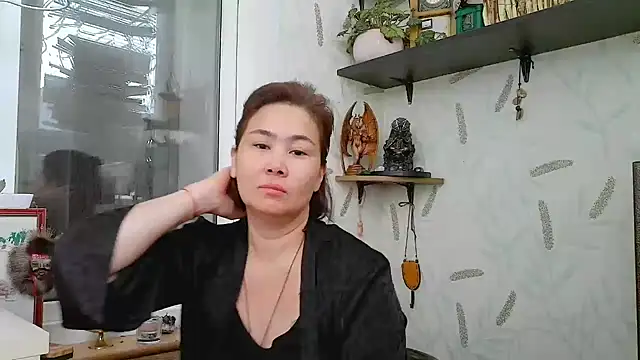 Snapshot of Nettie_Allie chatting on December 3, 2025, 8:25 am Nettie Allie online show from December 3, 2025, 8:25 am