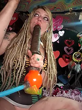 Horny hippie online show from February 11, 2026, 6:08 pm