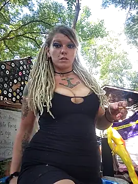 Horny hippie online show from June 23, 2026, 9:46 pm