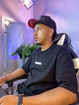 Snapshot of Brand_Collins chatting on March 5, 2026, 11:51 am Brand Collins online show from March 5, 2026, 11:51 am