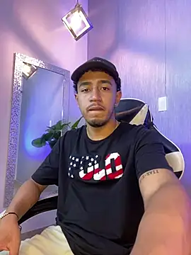 Snapshot of Brand_Collins chatting on March 4, 2026, 11:18 am Brand Collins online show from March 4, 2026, 11:18 am