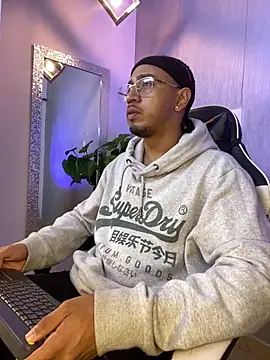 Snapshot of Brand_Collins chatting on March 28, 2026, 11:33 am Brand Collins online show from March 28, 2026, 11:33 am