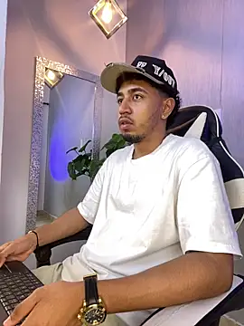 Snapshot of Brand_Collins chatting on March 21, 2026, 1:37 pm Brand Collins online show from March 21, 2026, 1:37 pm