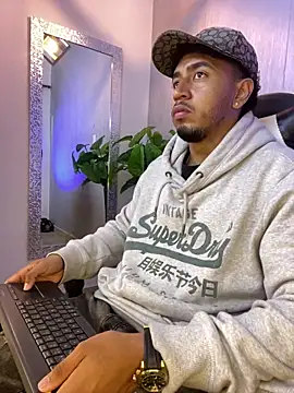 Snapshot of Brand_Collins chatting on April 15, 2026, 11:59 am Brand Collins online show from April 15, 2026, 11:59 am