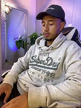 Snapshot of Brand_Collins chatting on April 11, 2026, 12:31 pm Brand Collins online show from April 11, 2026, 12:31 pm