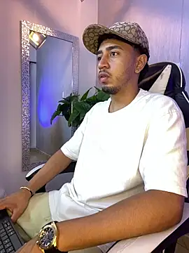 Snapshot of Brand_Collins chatting on March 7, 2026, 11:27 am Brand Collins online show from March 7, 2026, 11:27 am