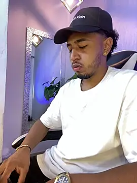 Snapshot of Brand_Collins chatting on April 12, 2026, 1:36 pm Brand Collins online show from April 12, 2026, 1:36 pm