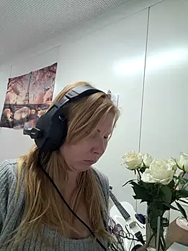 JenyJansy online show from December 18, 2025, 8:34 pm