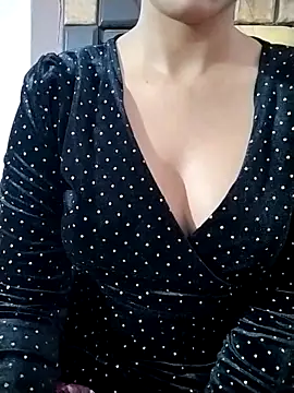 RASHMI SHARMA9 online show from March 29, 2026, 1:35 pm