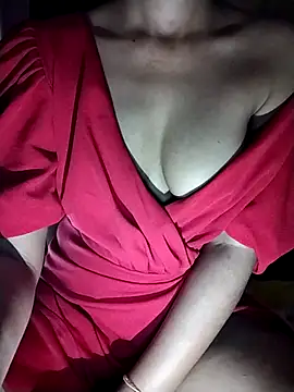 RASHMI SHARMA9 online show from April 19, 2026, 5:41 am