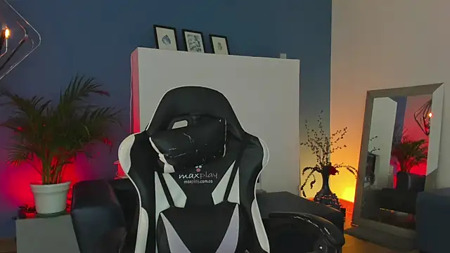 Anto Thompson online show from July 16, 2026, 8:06 pm