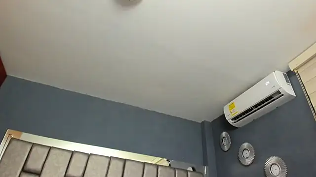 Snapshot of IsaSantoDomingo chatting on December 13, 2025, 11:55 pm IsaSantoDomingo online show from December 13, 2025, 11:55 pm