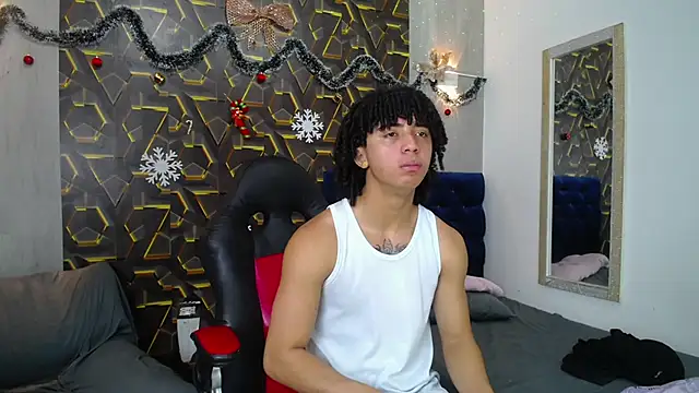 Snapshot of kim_curlyy chatting on January 15, 2026, 1:58 pm kim curlyy online show from January 15, 2026, 1:58 pm