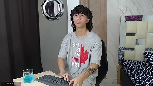 Snapshot of kim_curlyy chatting on March 24, 2026, 1:22 pm kim curlyy online show from March 24, 2026, 1:22 pm